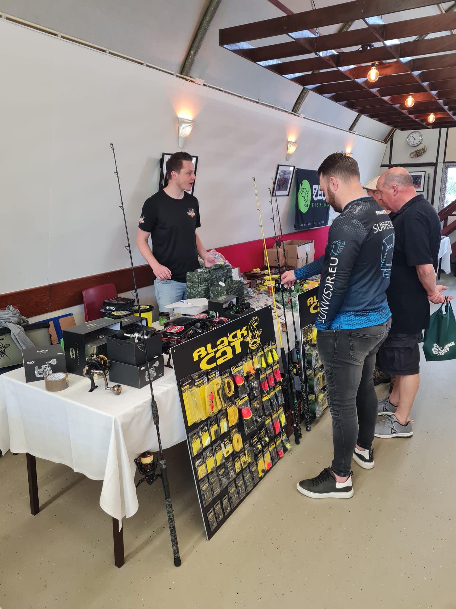Informatie en standjes op het roofvisevent Gouda
